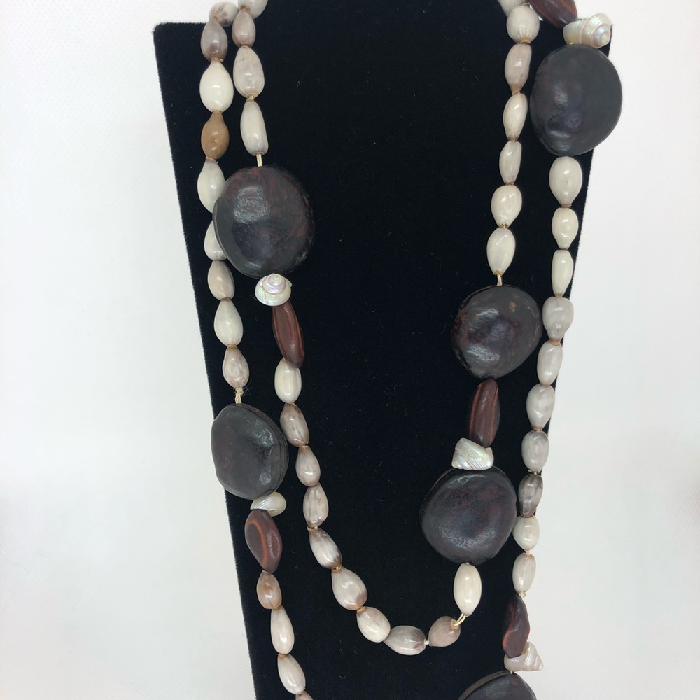Vintage eye-catching Hawaiian Brown Kukui Nut Necklace, handmade